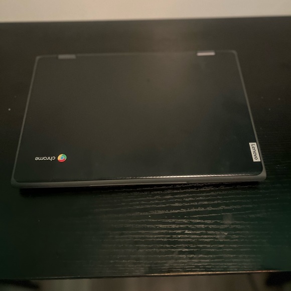 Lenovo 500e Chromebook 2nd Gen in Black
